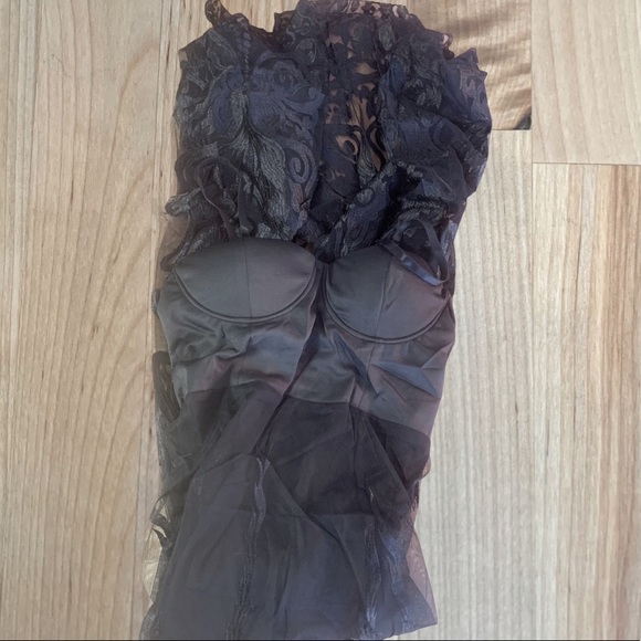 ❌DONATED❌Black Bustier With Lace Mesh Overlay Maxi Shorts Romper - Picture 4 of 17